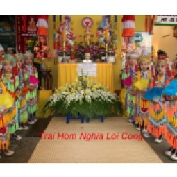 BỐN CÔ ĐÀO