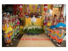 BỐN CÔ ĐÀO