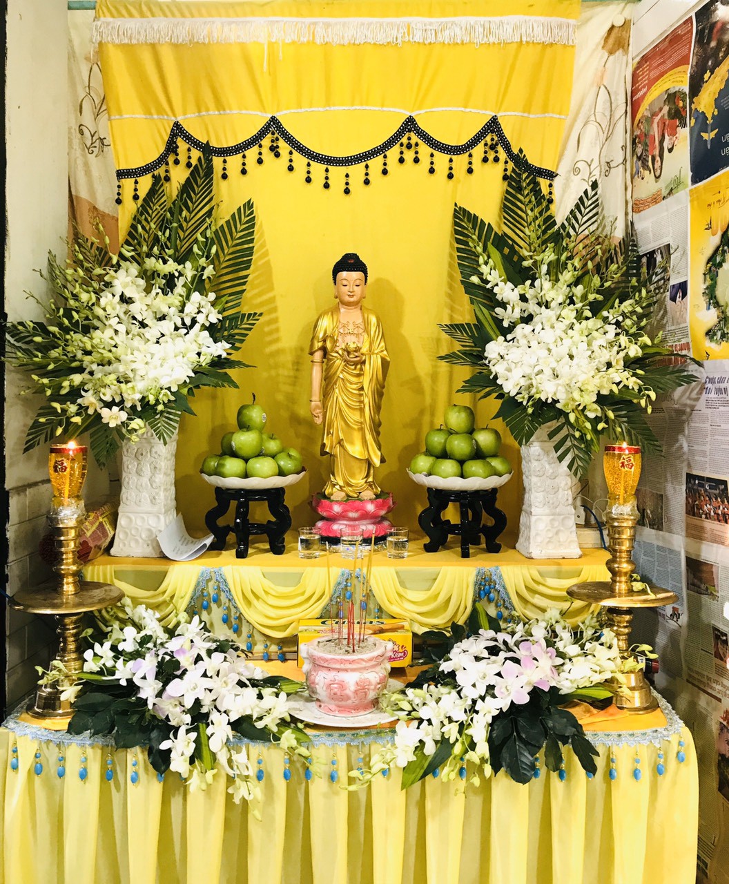 Phong Trang Trí Hoa Tươi Bàn Phật
